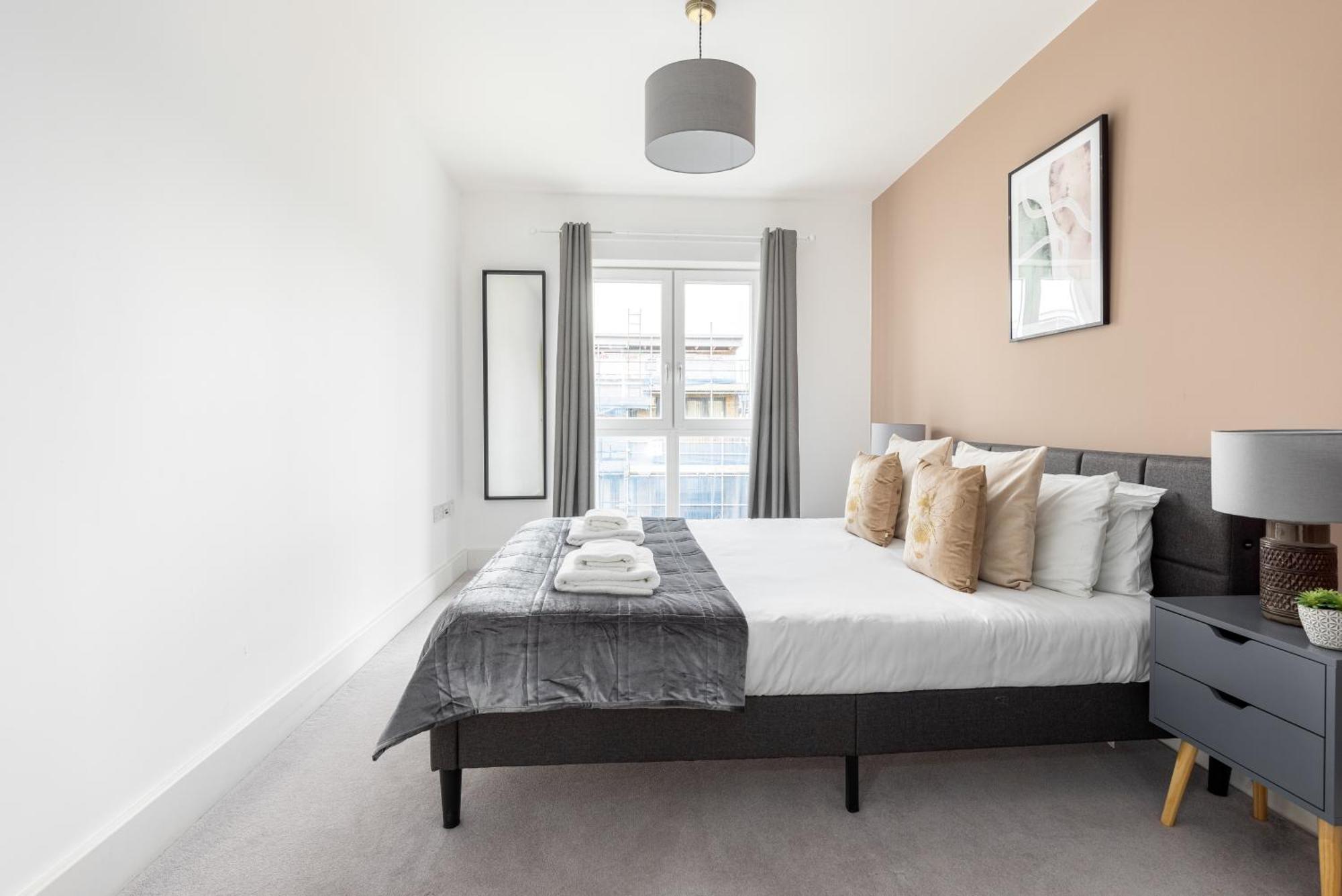 The Bridge Apartment London Bagian luar foto